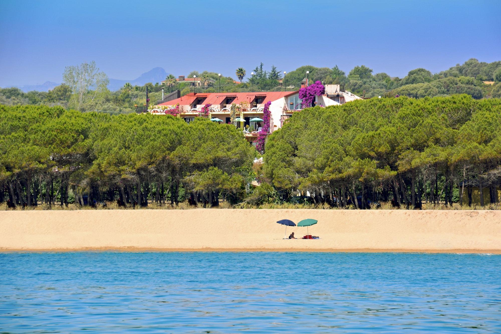 Domus De Janas Sul Mare Hotel Bari Sardo Exterior foto